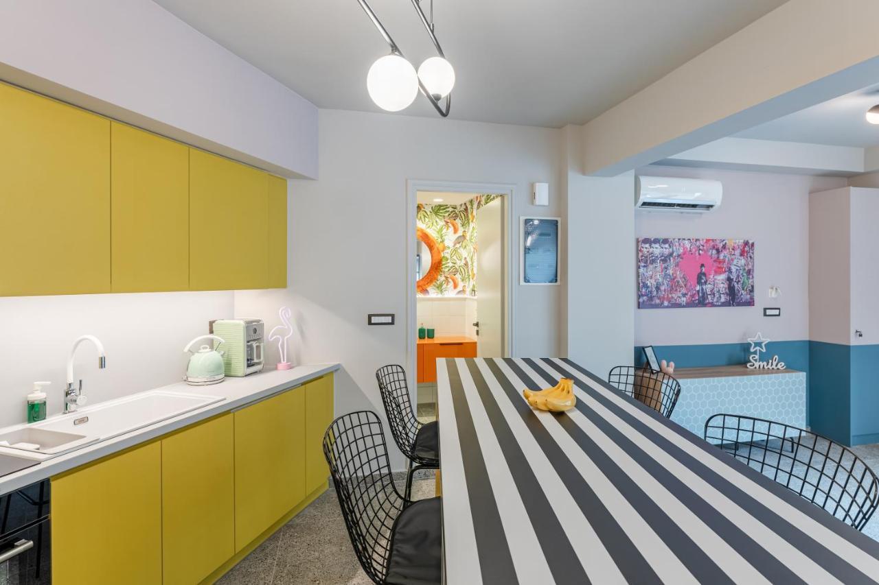 Ferienwohnung Pop Art Homm In Groovy Koukaki Athen Exterior foto
